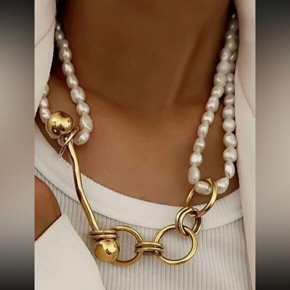 Elegant Gold and White Pearl Necklace N806 - Picture 1 of 4